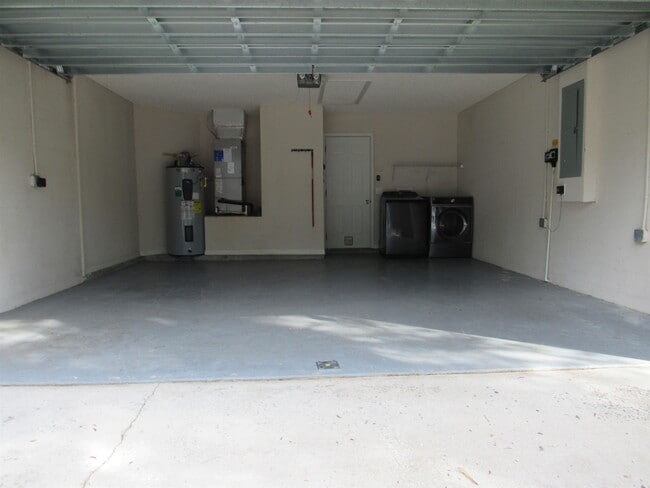 Photo - 657 Intracoastal Cir