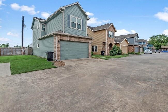 Photo - 7036 W 43rd St