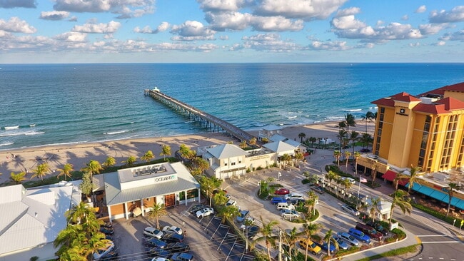 Building Photo - 1932 NE 7th St Unit 2