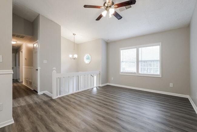 Photo - 5224 Brough Ln