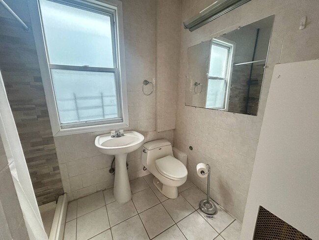 Photo - 1466 Commonwealth Ave