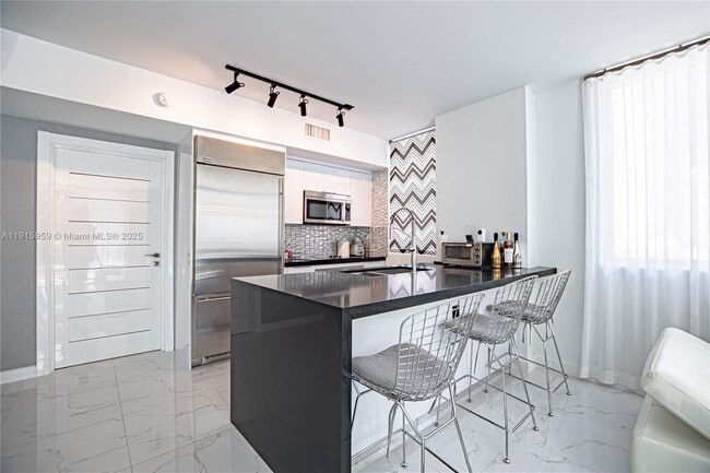 Photo - 500 Brickell Ave Unit 301