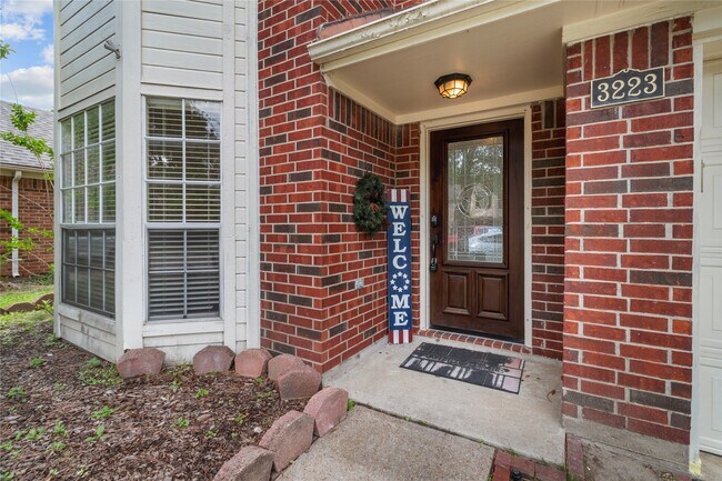 Photo - 3223 Autumn Bridge Ln