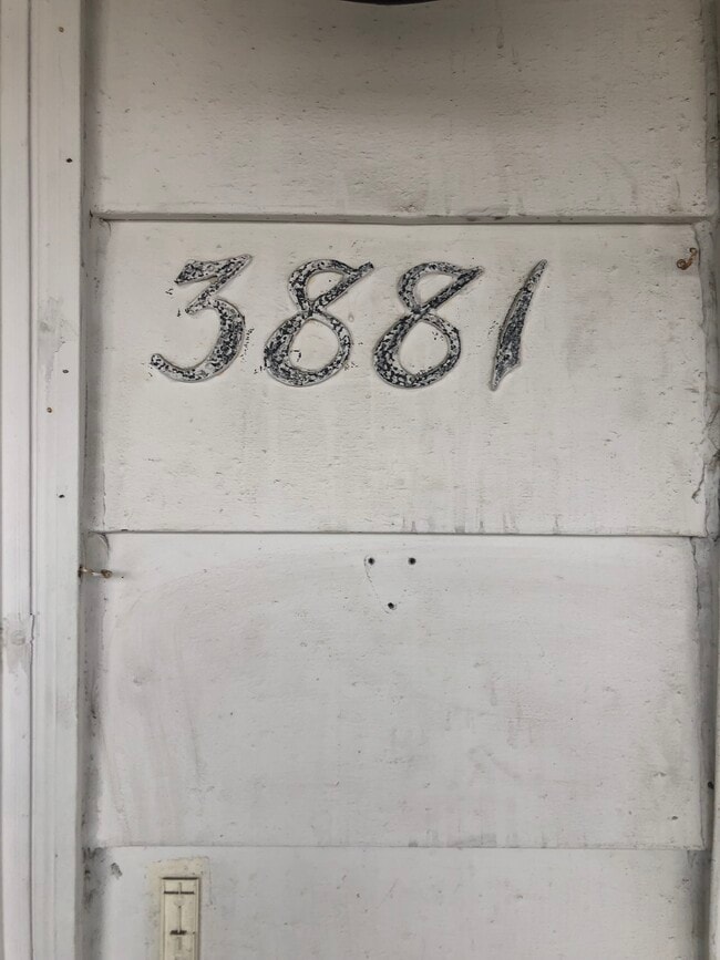 Photo - 3881 Holbrook St