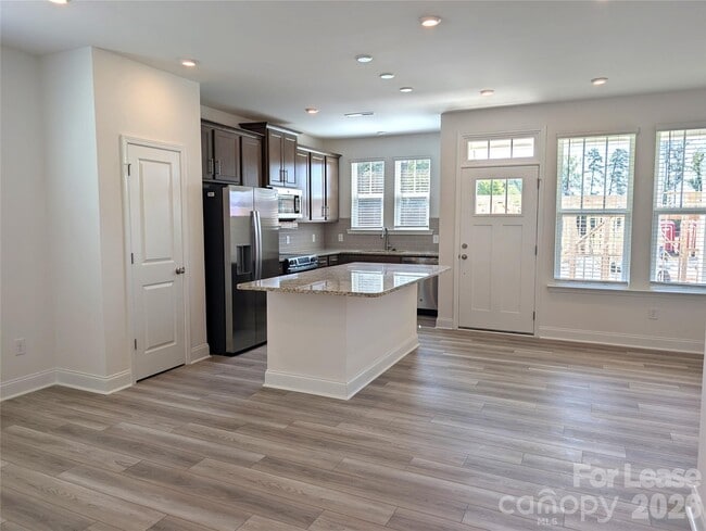 9032 Gulledge Ct