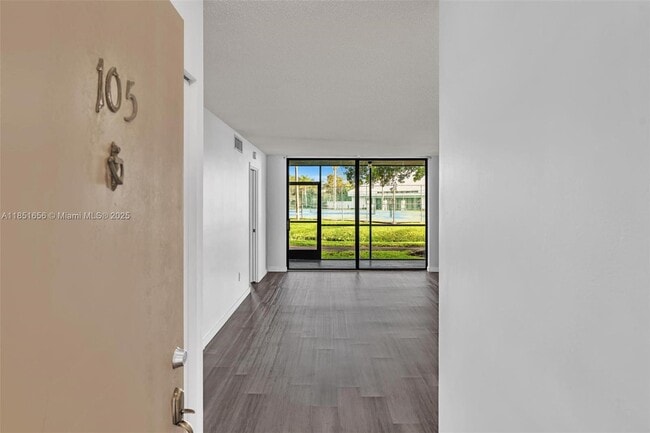 Building Photo - 7500 NW 1st Ct Unit 105-3 Rental