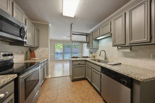 Photo - 3311 Golden Trails Dr Unidad 505