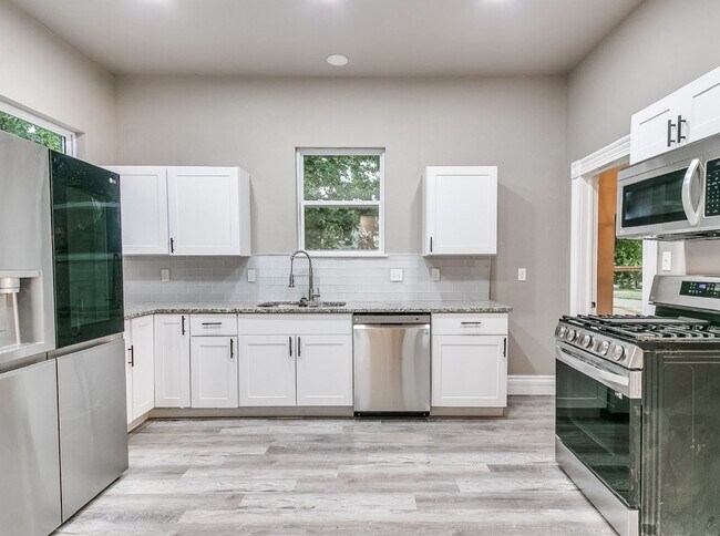 Photo - Beautiful 1 bedroom 1 bath house