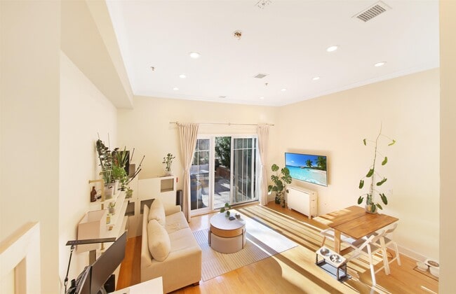 Photo - 61 Grand St Unit 1E