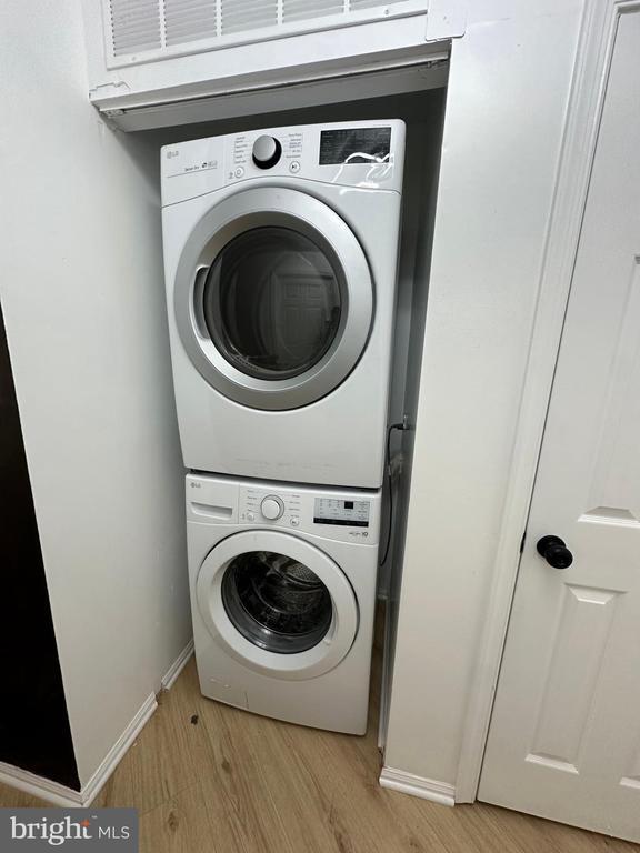 Photo - 13900 Farnsworth Ln Apartamento Unidad 4202