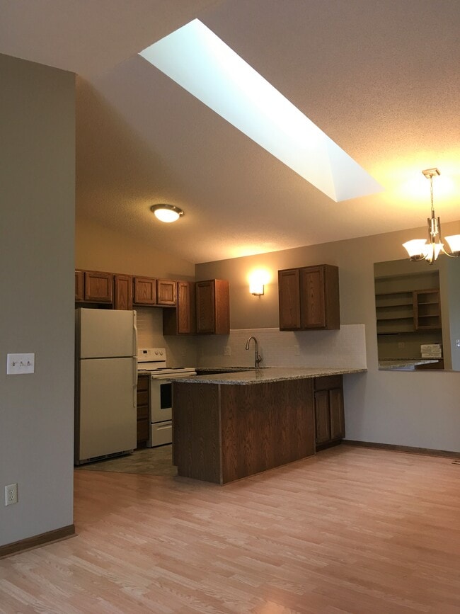 Building Photo - 14035 44th Place North Unit 3