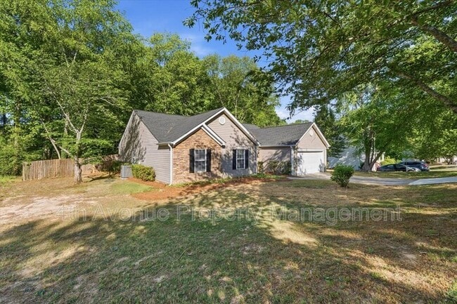 Photo - 407 Crested View Dr