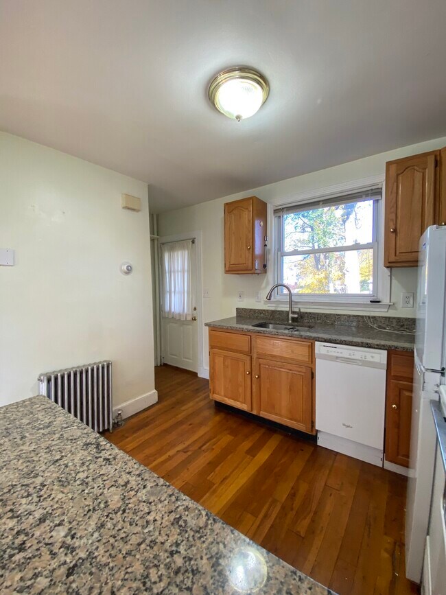 Photo - 314 Webster St Unit A