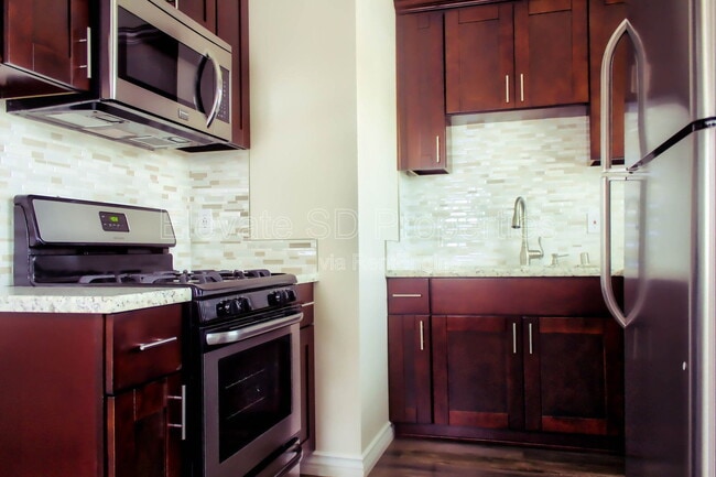 Building Photo - 2727 1/2 G Street