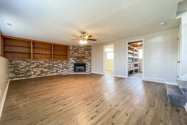 Photo - 4949 S 2925 W