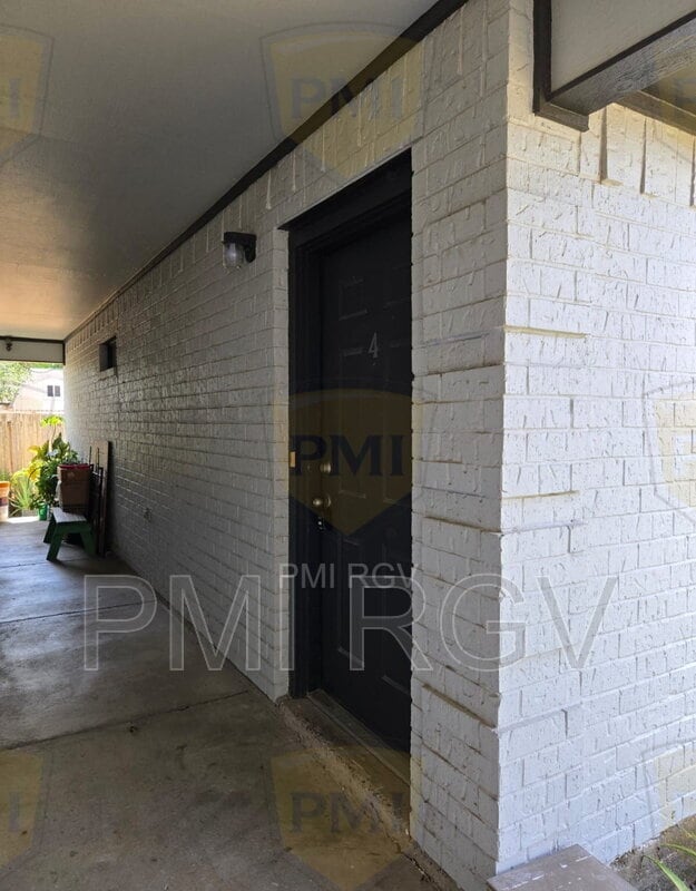 Building Photo - 2504 N 31st Ln Unit 1 Rental