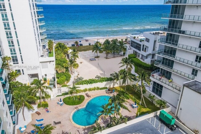 Building Photo - 4001 S Ocean Dr Unit 5J