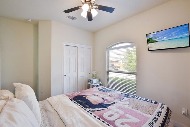 Photo - 216 Walkup Ln