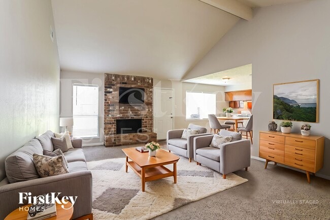 Photo - 13285 Lake Breeze Ln