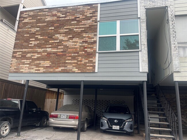 Photo - 4626 Bell St Unit 4