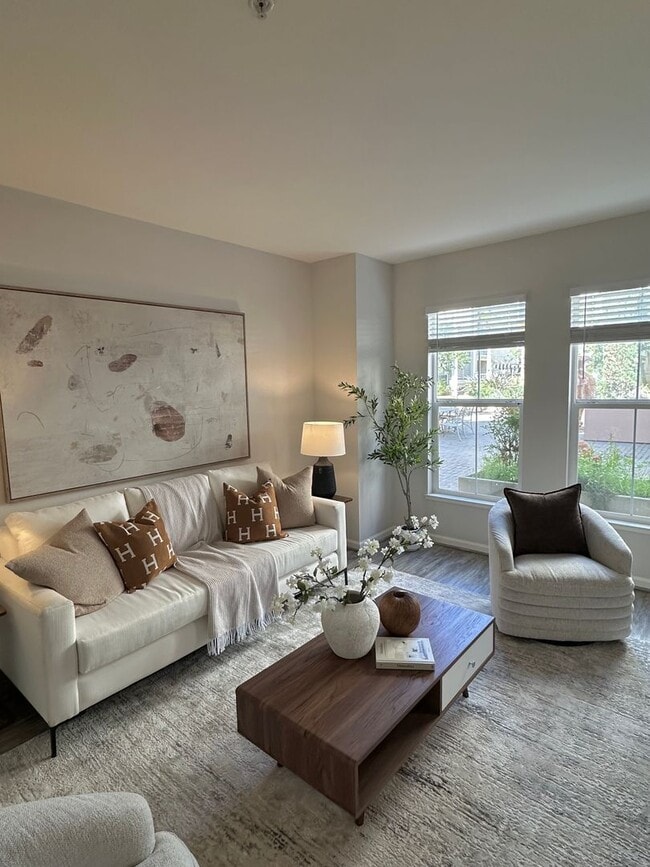 Photo - Fabulous ground floor condo, private patio, walk to train/shopping, fresh, updated, gorgeous!