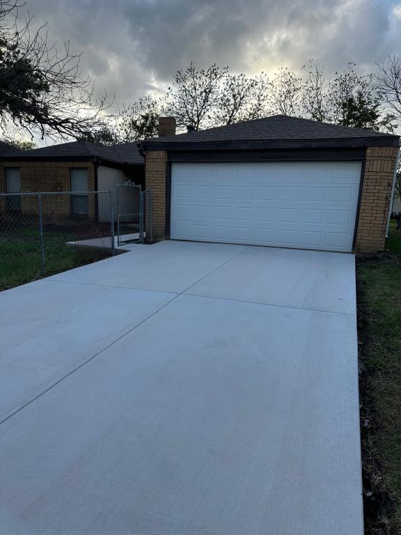 Photo - 718 Maple Glen Dr