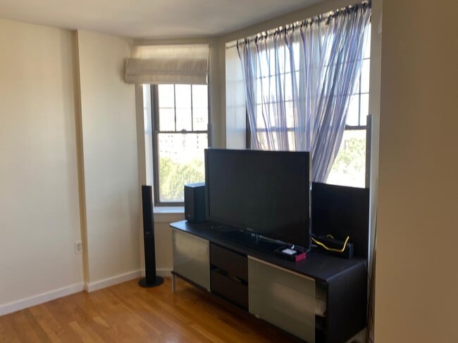 Photo - 536 Commonwealth Ave