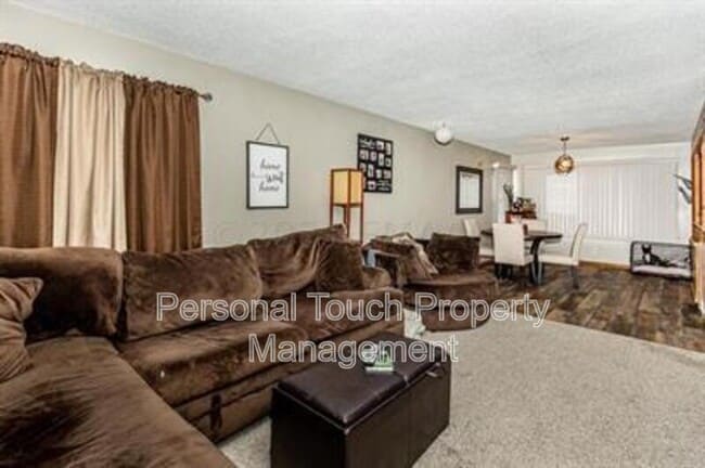 Photo - 614 16th St N