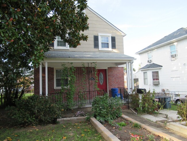 Delightful 3 Bedroom Single Family Home in... - Delightful 3 Bedroom Single Family Home in...