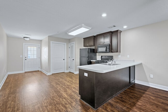 Photo - Tifton Apartments