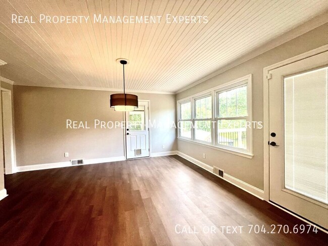 Photo - 310 Walnut Ave