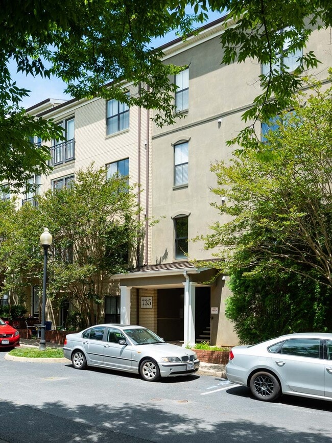 Photo - 735 Walker Sq Unit 735 Waalker Square #3A