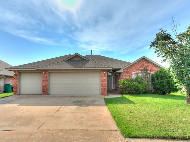 Building Photo - 2724 Busheywood Dr