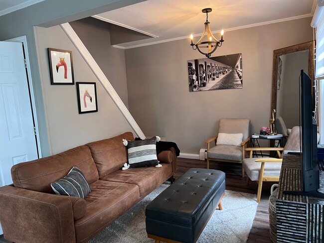 Sofa and 2 chairs - 5 Marvin Pl