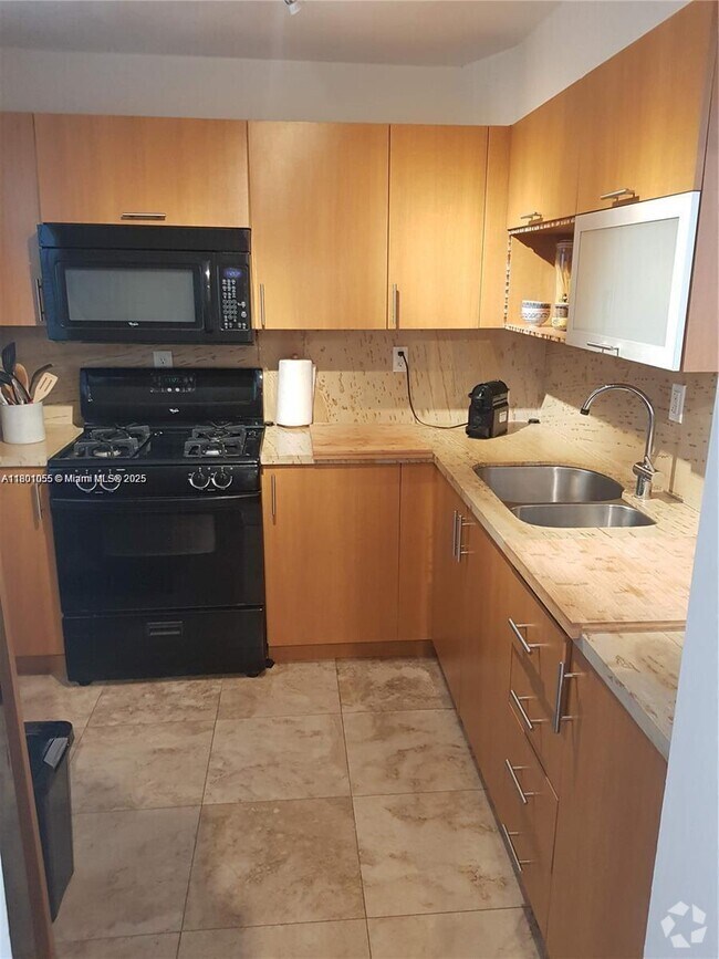 Building Photo - 720 Collins Ct Unit 308 Rental