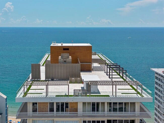 Photo - 4020 Galt Ocean Dr Unidad 1006 Rental