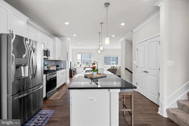 Photo - 614 Chalcedony Ln