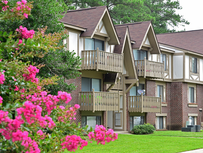 Apartment Building Exterior - Lake in the Pines Apartments