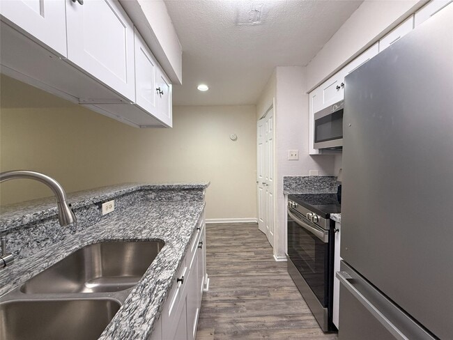 Photo - 2100 Wilcrest Dr Unit True