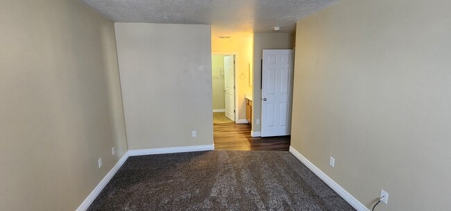 Photo - 117 E Calbourne Ln Unit I-9