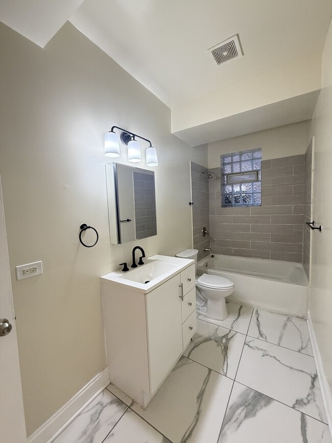 Photo - 6751 S Ridgeland Ave
