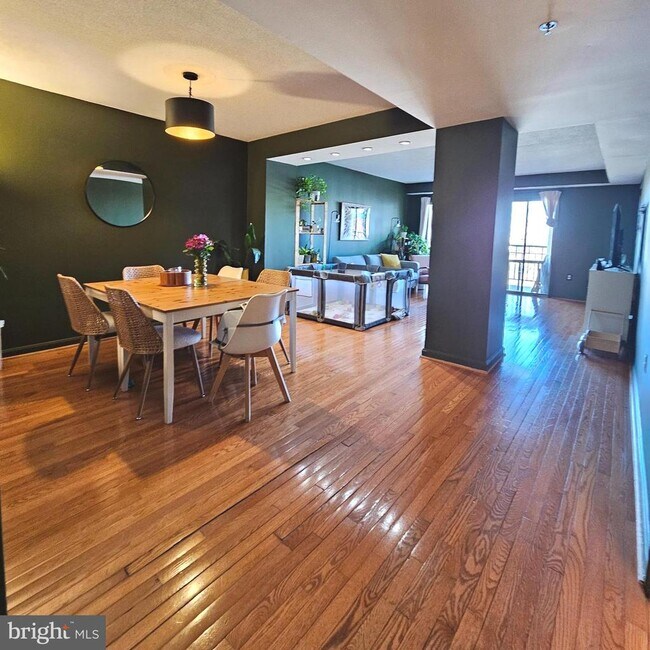 Photo - 505 E Braddock Rd Unidad 608