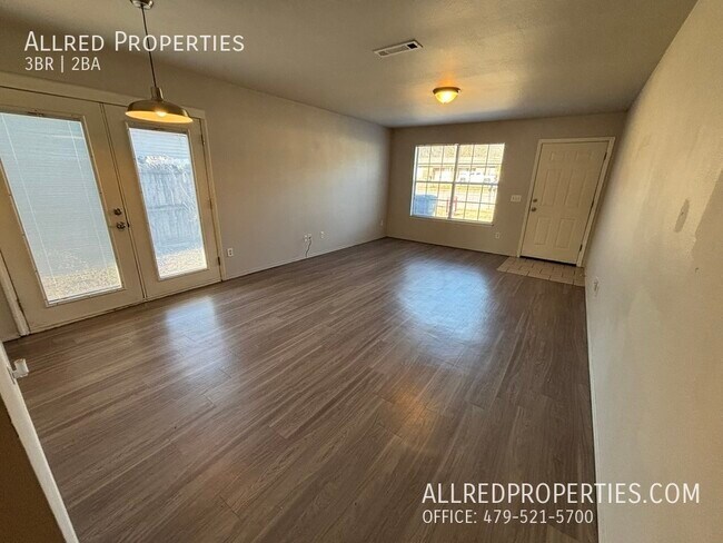 Photo - 1673 Evalyn Cir