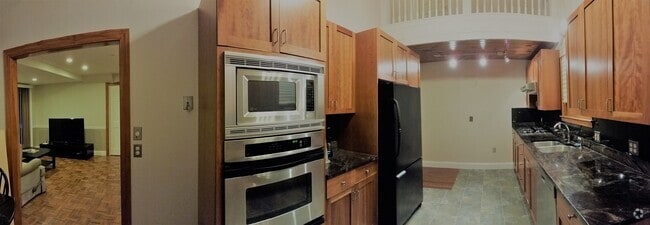 Building Photo - 153 Winthrop Pkwy Unit 2 Rental