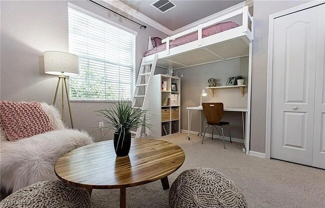 Photo - 2382 Heydon Cir E