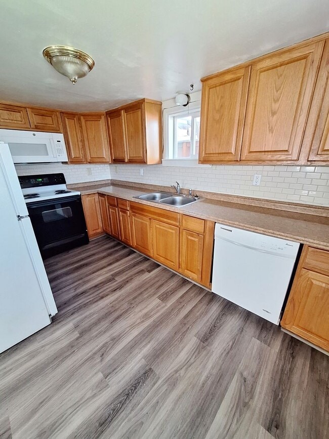 Photo - 2 Bed 1 Bath