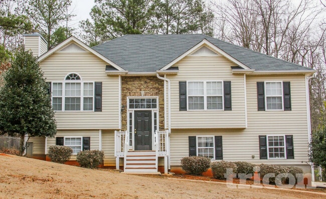 Building Photo - 1800 Cedar Hill