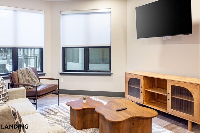 415 E 2nd St S Unit 1309