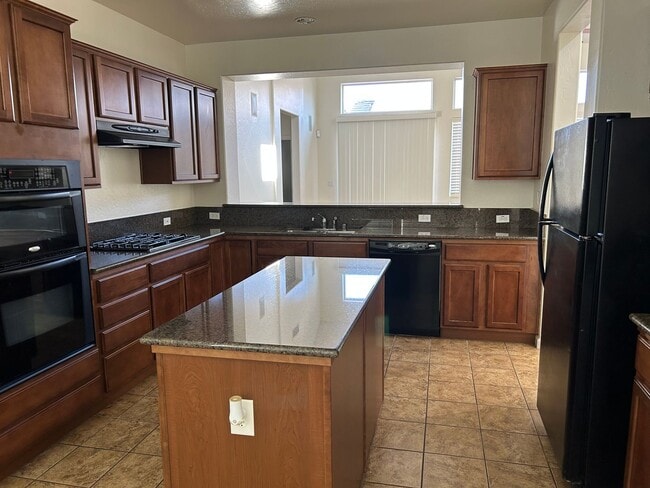Photo - Beautiful & Spacious home in The Desirable...