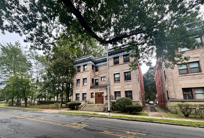 Building Photo - 4 Bedroom 1.5 Bath Spacious Apartment - Heat and Hot Water Included Unit 1083-3R